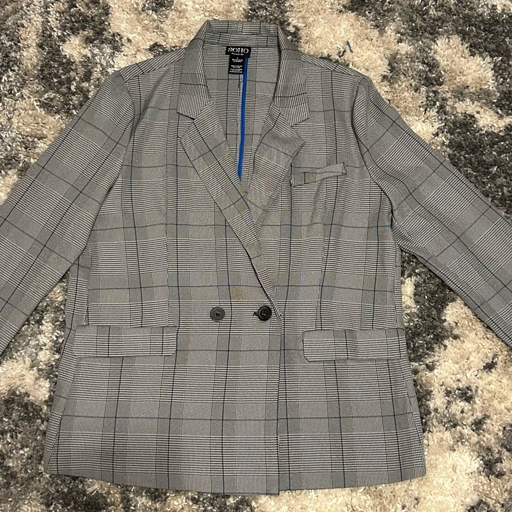 Soho Women's Gray Checkered Blazer